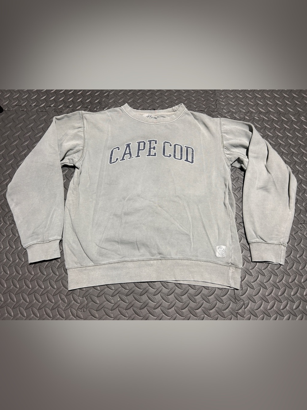 Cuffy’s Men’s Gray Cape Cod Sweatshirt